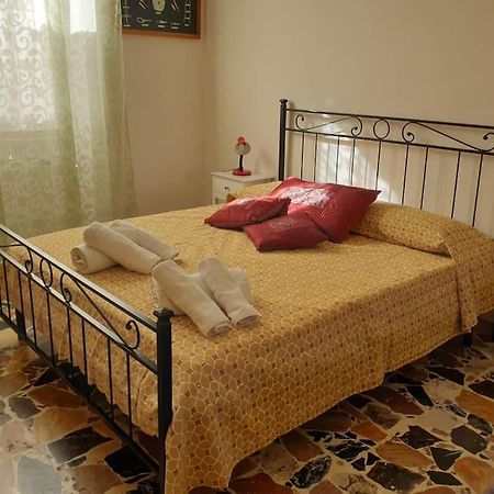 Casa Indipendente Zona Centrale La Maddalena  Exteriér fotografie
