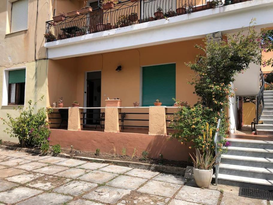 Casa Indipendente Zona Centrale La Maddalena  Exteriér fotografie